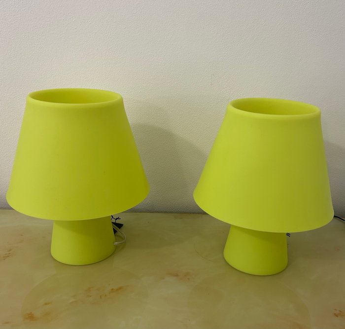 Seedesign - Lampe de table (2) - Lumens - Plastique