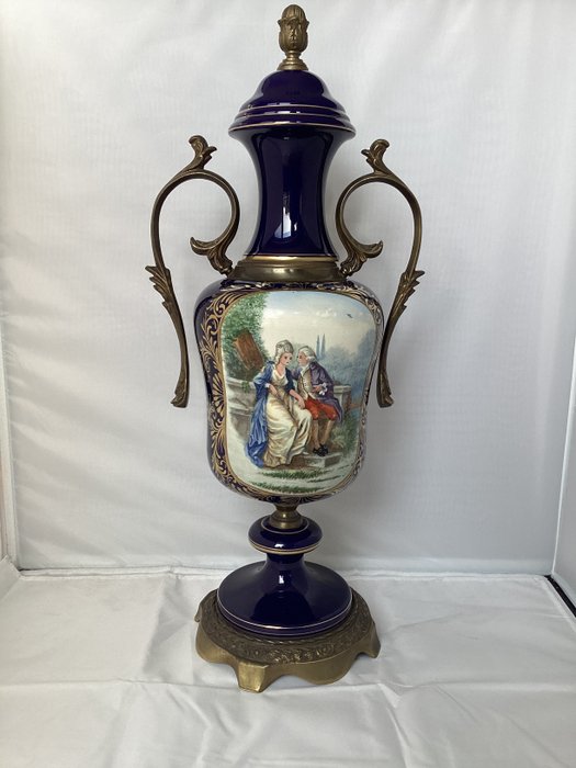 Sèvres style H:54cm. - Vase (1)  - Porzellan