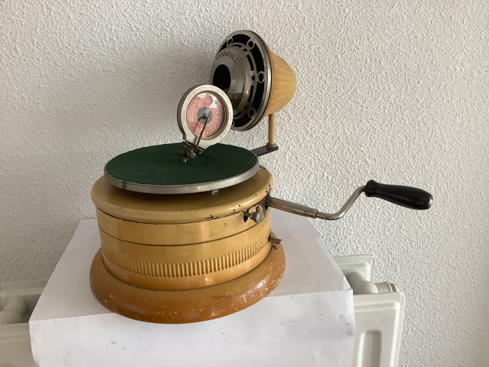 Nirona - Suzy 78 rpm 圓盤形留聲機