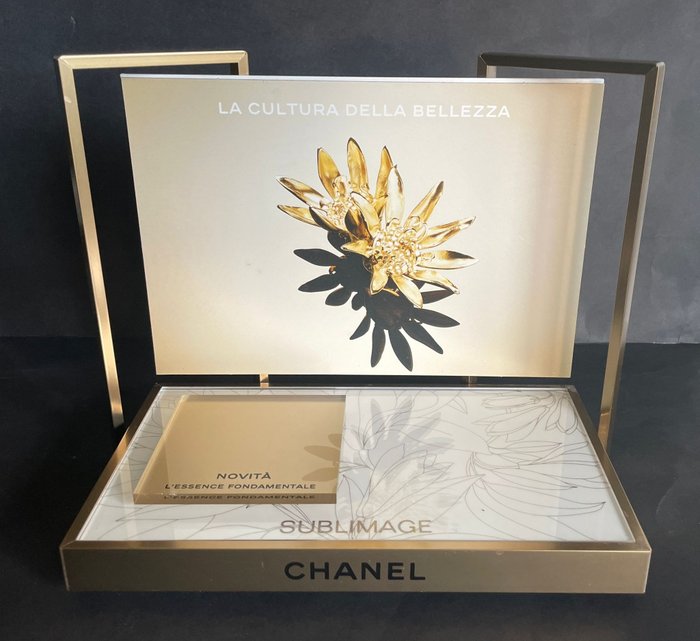 Chanel - Ständer - Ausleger - Aluminium, MDF-Holz, Plexiglas