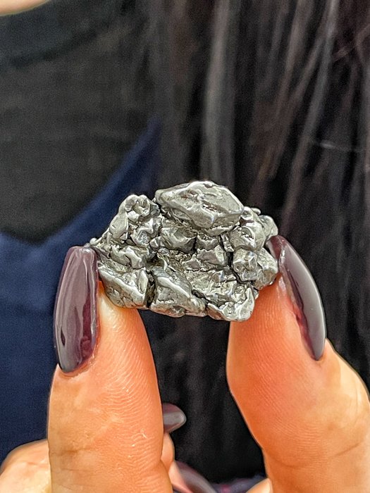 Meraviglioso Meteorite Campo del Cielo mit Zertifikat Freiform - Höhe: 3 cm - Breite: 2.5 cm - 23 g - (1)
