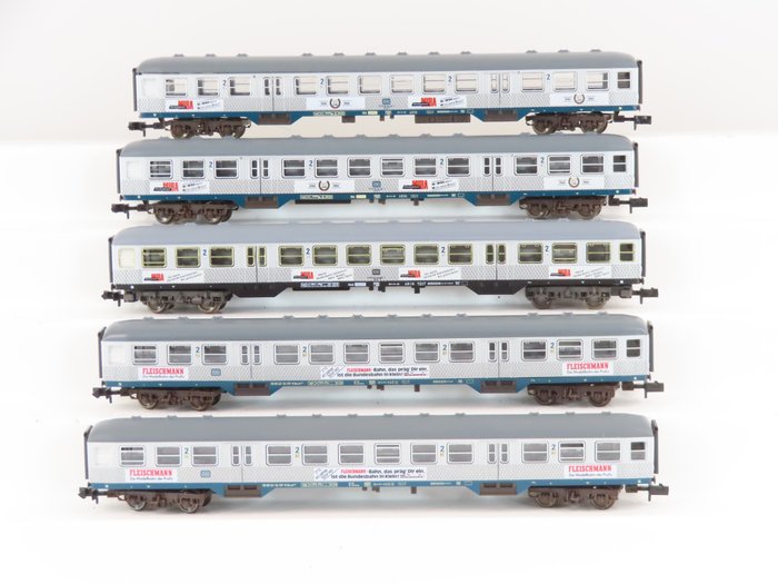 Fleischmann, Miba N - 8898K - 模型客運火車 (5) - 5節「Silberling」二等車廂 - DB