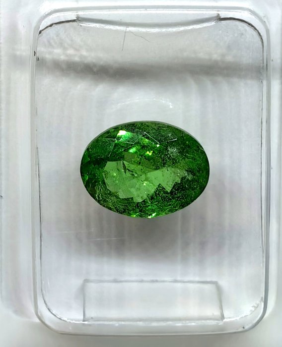 Έντονο πράσινο (κιτρινωπό) Τσαβορίτης - 1.95 ct