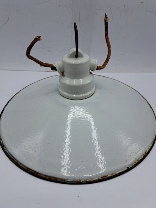 Lampe - Hengende lampe - Emalje, Porselen
