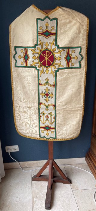 宗教和精神物品 - 哥德式 - 布料、絲綢、緞帶、刺繡 - 1910-1920