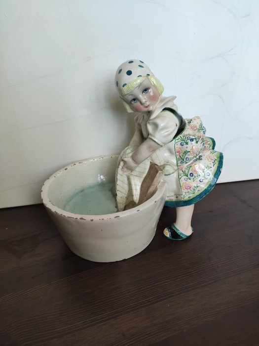 Essevi - Statue - La bella lavanderina - Keramikk