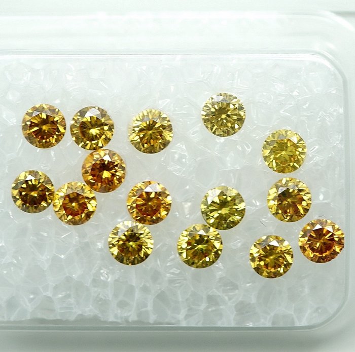 15 pcs 鑽石 - 1.02 ct - 明亮型 - Natural Fancy Intense Yellow Orange Mix - VS-SI