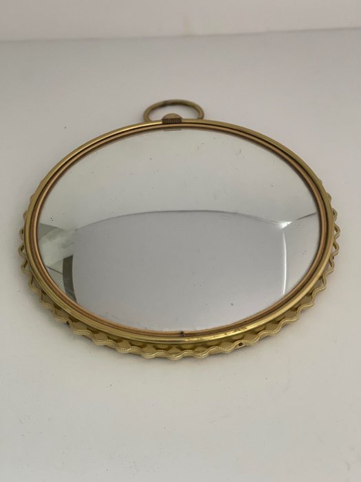 Artilux modèle déposé - Wandspiegel  - Goldenes Metall, konvexes Glas, Hexe