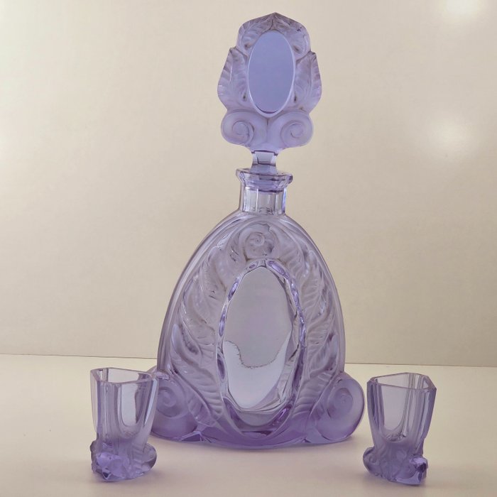 Halama Frantisek Halama - Karaffel (4) - Glass (farget glass)