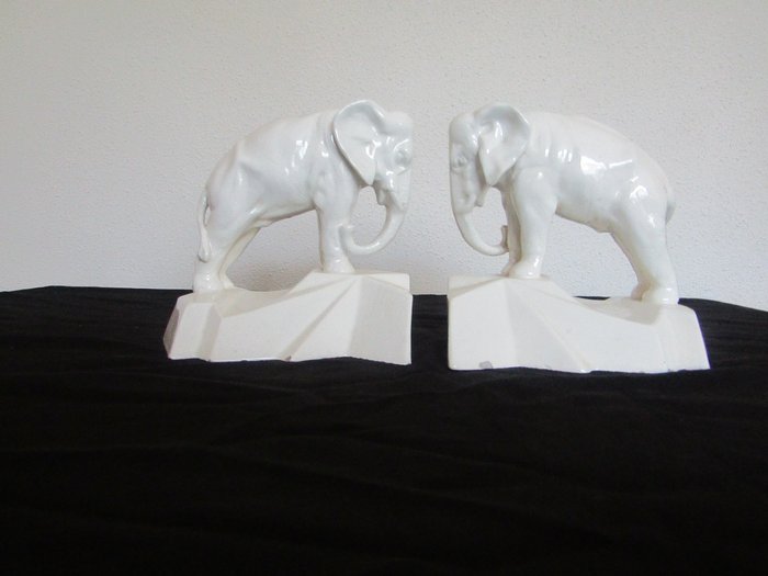 Buchstütze (2) - Weiße Keramik