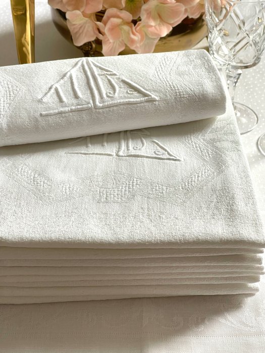  (9) Old household linen. 9 Old beautiful napkins. Monogram. Hand embroidered. - Napkin - 63 cm - 60 cm