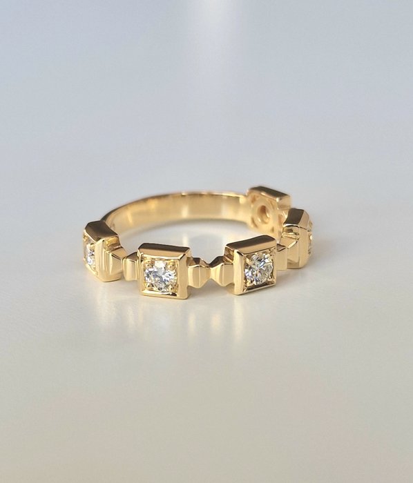 Utan reservationspris Statement-ring - Gult guld -  0.54ct. Rund Diamant 