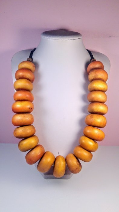 Halsband - Berberbärnsten - fenolharts - Marocko - sent 1900-tal