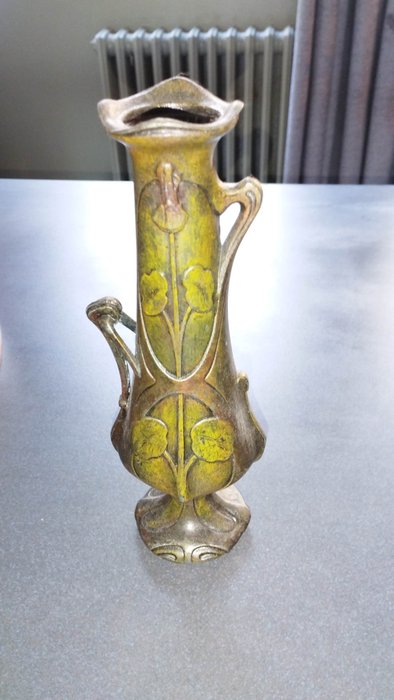 Vase  - Bronze