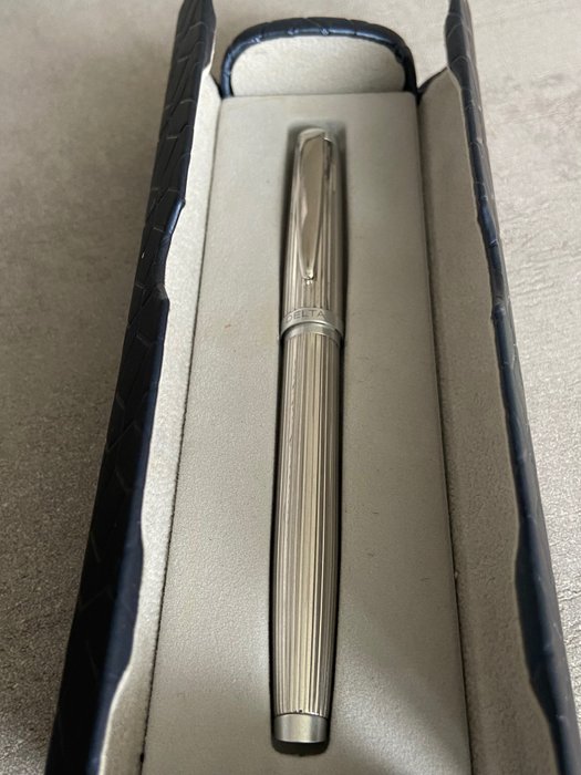 Delta - fountain pen  argento 925   pennino in oro 18kt 750 penna stilografica - Stylo à plume