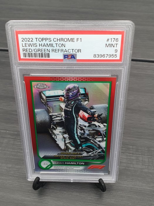 2022 - Topps - Chrome F1 - Lewis Hamilton - #176 Red Green Refractor - 1 Graded card - PSA 9