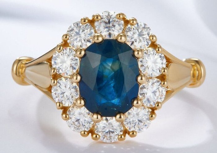 Ring - Gelbgold  1.80ct. Kissen Saphir - Diamant 