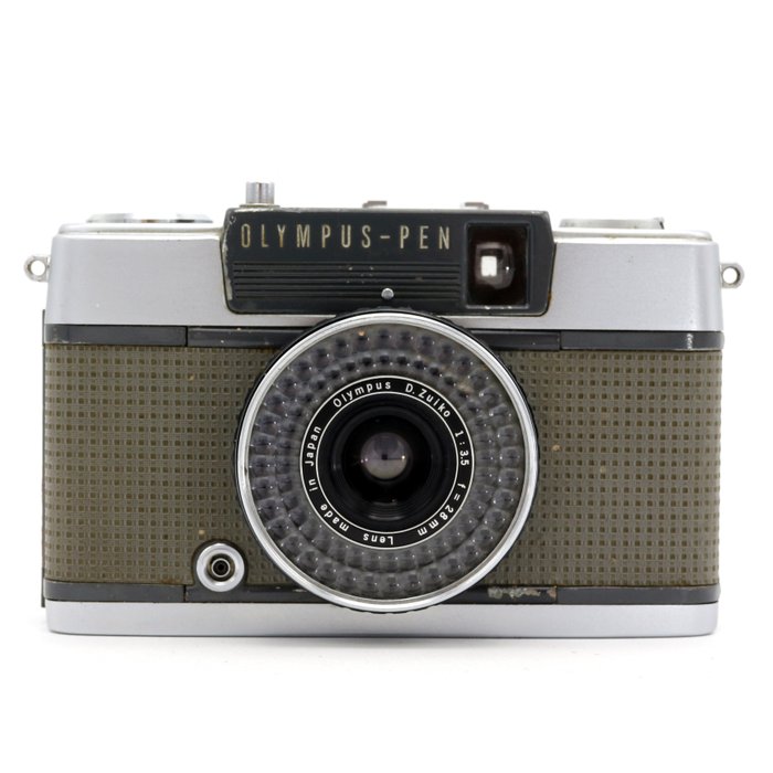 Olympus PEN EE-2 met D. ZUIKO 28mm f/3.5 Pienikokoinen analoginen kamera