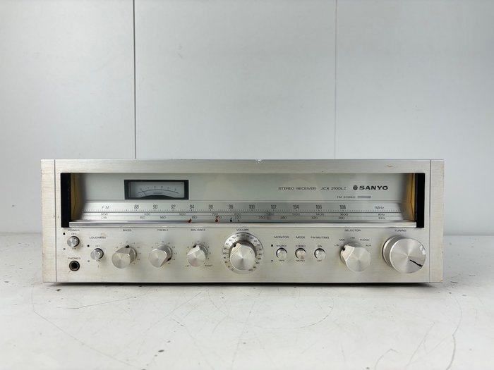 Sanyo - JCX 2100LZ Receiver stereo în stare solidă