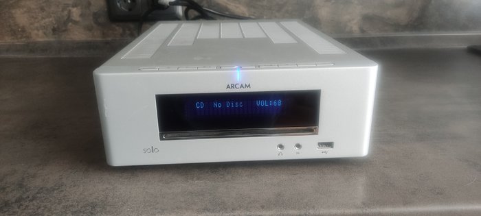 Arcam - Solo Mini - Solid state stereo receiver / DAB Radio - CD-afspiller