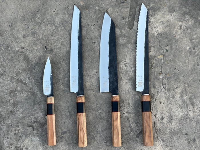 Nóż kuchenny - Zestaw japońskich noży szefa kuchni z rękojeściami z Micarty, stalowymi przekładkami i skórzanymi - Ameryka Północna