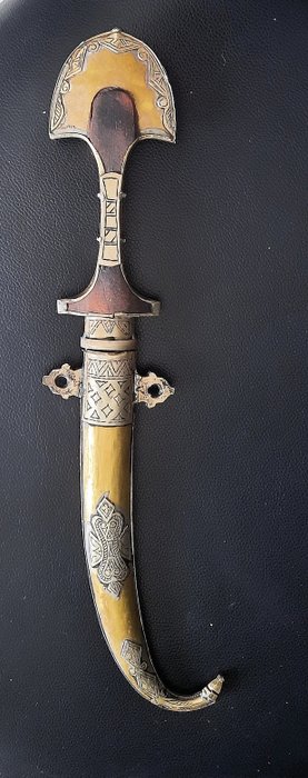 匕首 - 摩洛哥