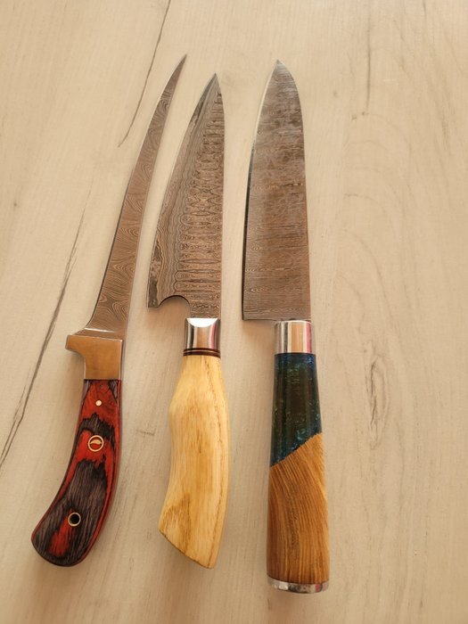 Cuchillo de cocina - Chef's knife - Acero damasco, Madera de pakka, Madera de olivo, Resina - América del Norte