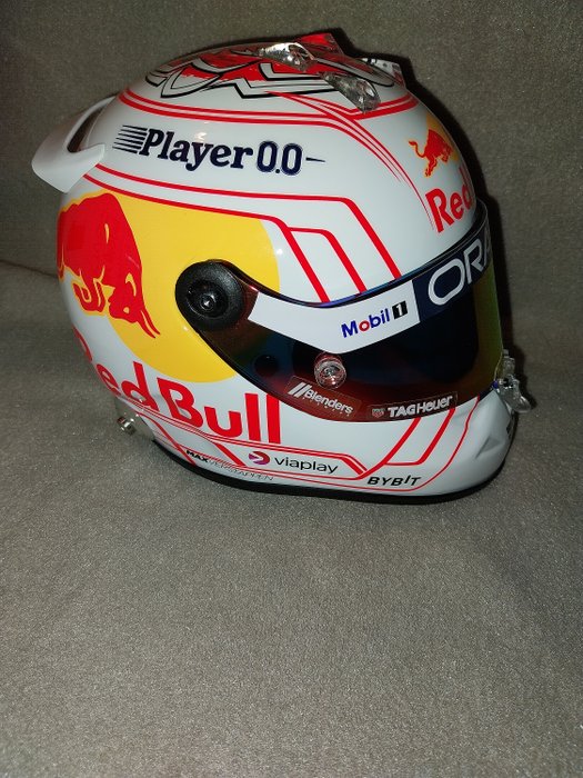 Schubert 1:2 - 1 - Machetă mașină - Helmet Max Verstappen  Japanese GP 2023