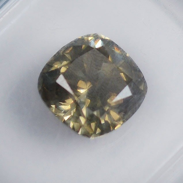 鑽石 - 1.57 ct - 枕形 - 艷淺黃啡色 - SI2