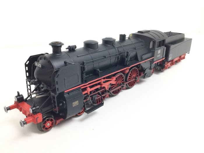 Märklin H0轨 - uit set 37187 - 带煤水车的蒸汽机车 (1) - S 3/6 带烟雾发生器 - DB