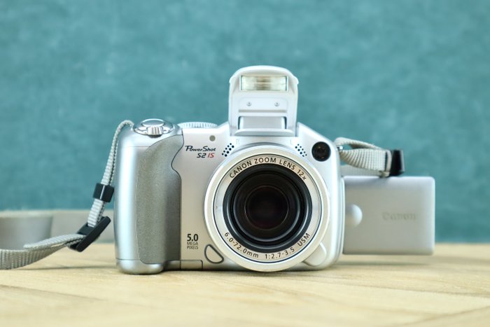 Canon PowerShot S2 IS | Canon zoom lens 12x 6.0-72.0mm 1:2.7-3.5 Digitális hibrid fényképezőgép