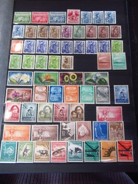 Monde  - Dont Indonésie, collection de timbres