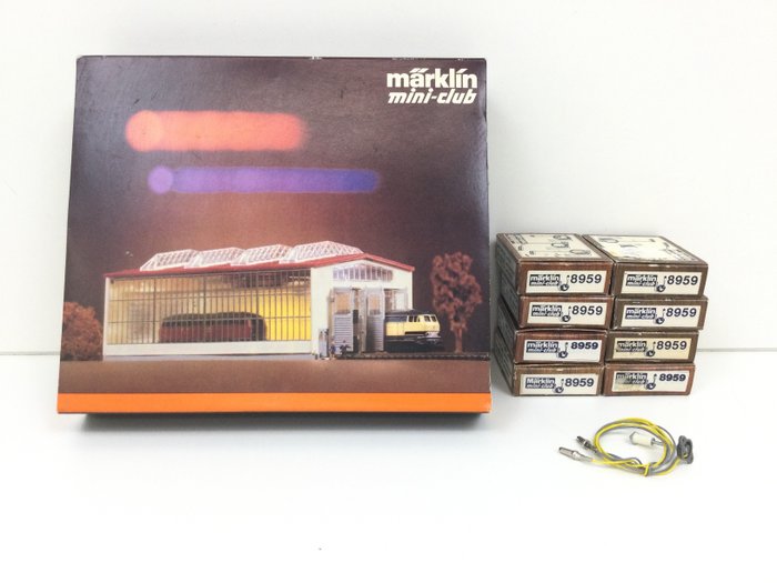 Märklin Z - 8959/8980 - Modellvonat világítás (10) - Kilenc parki lámpás és egy mozdonykamra (építőkészlet)