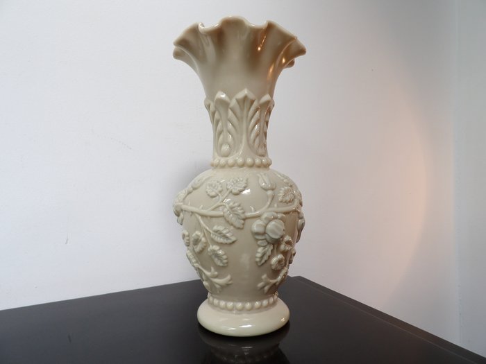 Vase  - opalin glass