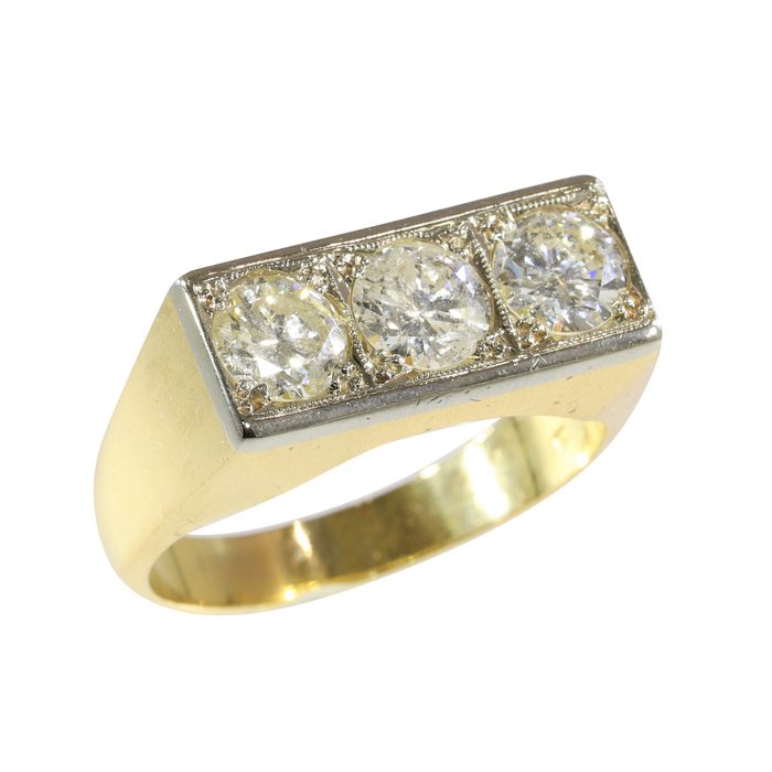 Vintage anno 1950, Diamonds, total diamond weight 2.25 crt Ring - Gult guld 