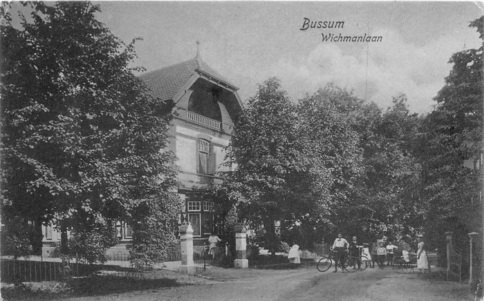 Holandia - Bussum z pięknym widokiem na ulicę - Pocztówka (101) - 1900-1960