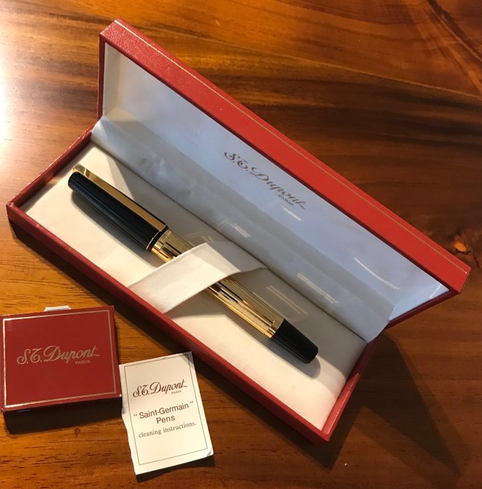 S.T. Dupont - Saint Germain Fountain Pen Gold Plated with Godroon Decor and Fluted Resin Fittings in - Caneta de tinta permanente