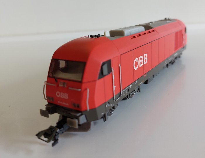 Trix H0 - 22081 - 柴油火車 (1) - BR 2016 - OBB