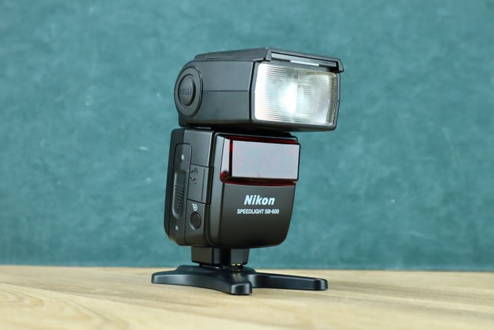 Nikon Speedlight SB-600 Flash