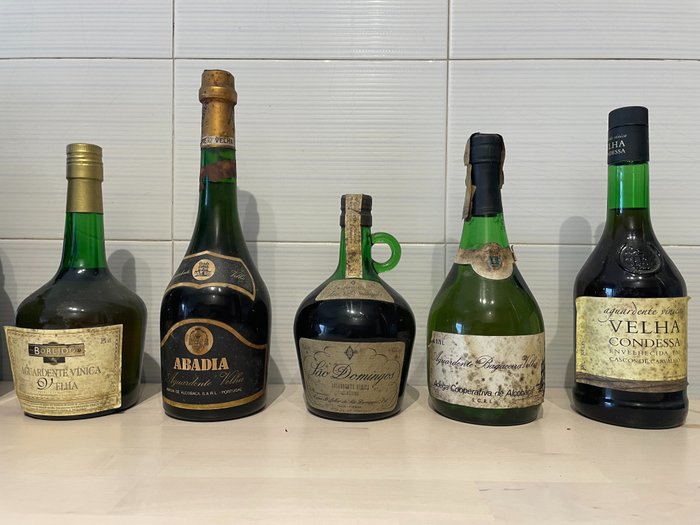 Various Aguardent - Borlido + Abadia + Sao Domingos + Cooperativa de Alcobaca + Condessa  - b. 1980-talet, 1990-talet, 2000-talet - 70 cl, 75 cl - 5 flaskor