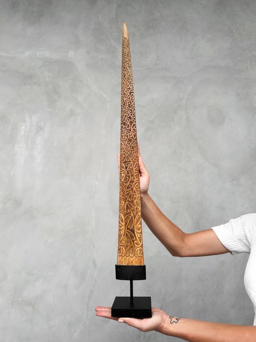 无底价 - 精致、大型手工雕刻剑鱼，带定制支架 - Mangapore 图案 - 支架上的吻突 - Xiphias Gladius - 85 cm - 10 cm - 10 cm- 非《濒危物种公约》物种 -  (1)