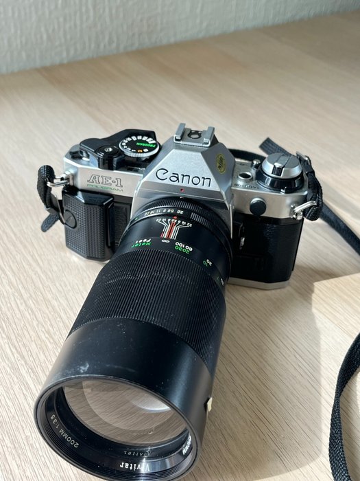 Canon AE-1 Program + Vivitar 200mm f3.5 Cámara analógica