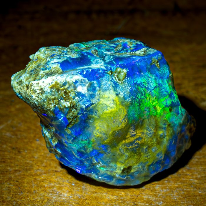 Bardzo rzadki naturalny opal kryształowy AAA+++, nieobrobiony 275,35 ct- 35.82 g