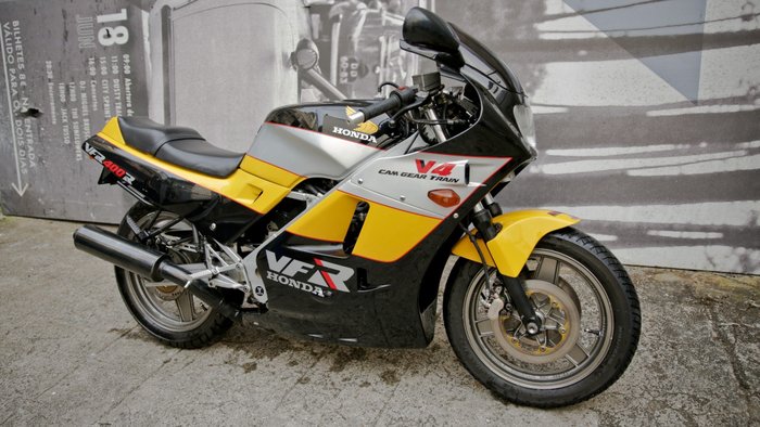 Honda - VFR 400 R - NC21 - 400 cc - 1986