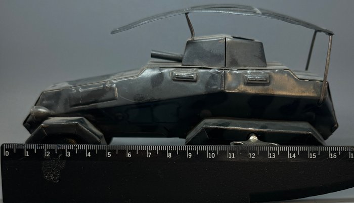 TippCo - Blaszana nakręcana zabawka Opancerzony pojazd rozpoznawczy - 1940-1949 - Niemcy