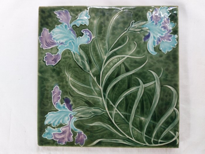 Tegel - Tegel met daarop bloemen - Tonwerk Offstein in Duitsland - Art Nouveau - 1910-1920 