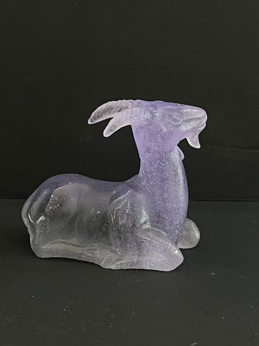 Daum - 雕塑, Horoscope chinois modèle "Chèvre" - 7 cm - 水晶贴