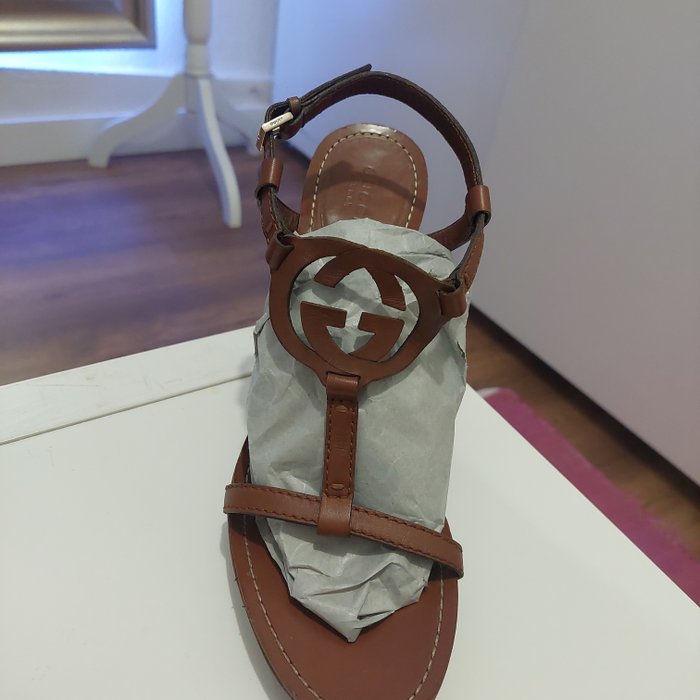 Gucci - Sandálias - Tamanho: Shoes / EU 38.5