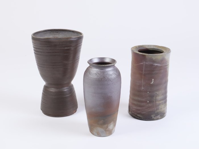 Vase - Trio de vases à fleurs Bizen Ware - Œuvres de Kimura Touhou 木村陶峰, Mugenan 夢幻庵 avec boîte originale - Japon  (Sans Prix de Réserve)