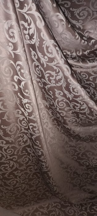 San Leucio prezioso tessuto damascato tortora- lilla delicato italiano 300x280cm cu ramaj - Textil